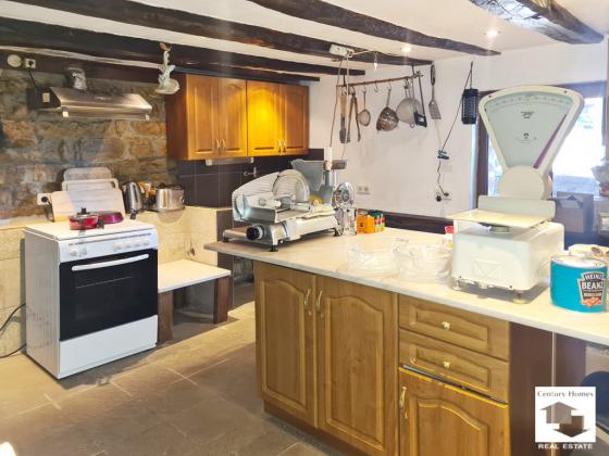 Image No.7-4 Bed House for sale