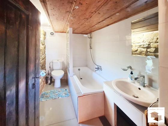 Image No.9-4 Bed House for sale