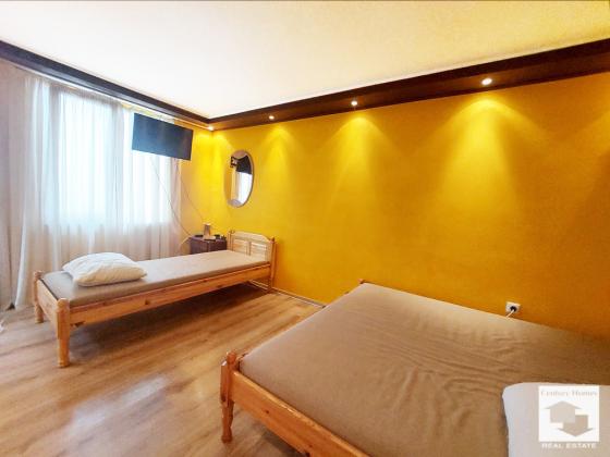 Image No.11-3 Bed House for sale