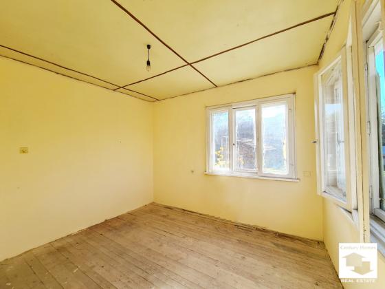 Image No.11-4 Bed House for sale