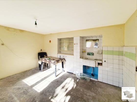 Image No.6-4 Bed House for sale