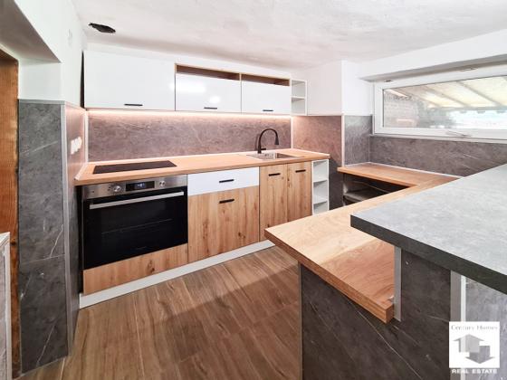 Image No.10-3 Bed House for sale