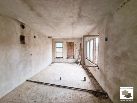 Image No.12-4 Bed House for sale