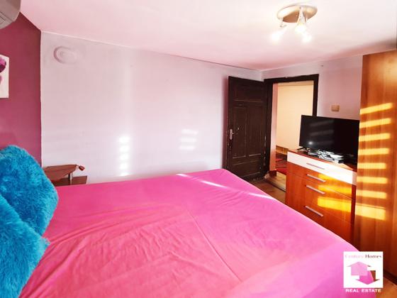 Image No.11-3 Bed House for sale