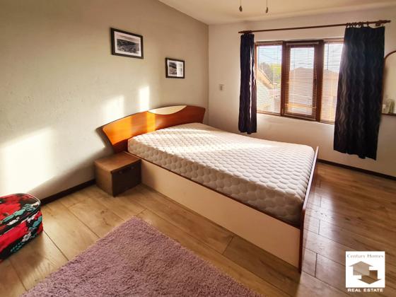 Image No.13-3 Bed House for sale