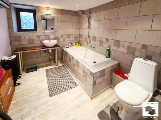 Image No.16-3 Bed House for sale