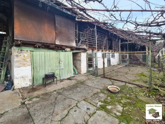 Image No.17-3 Bed House for sale