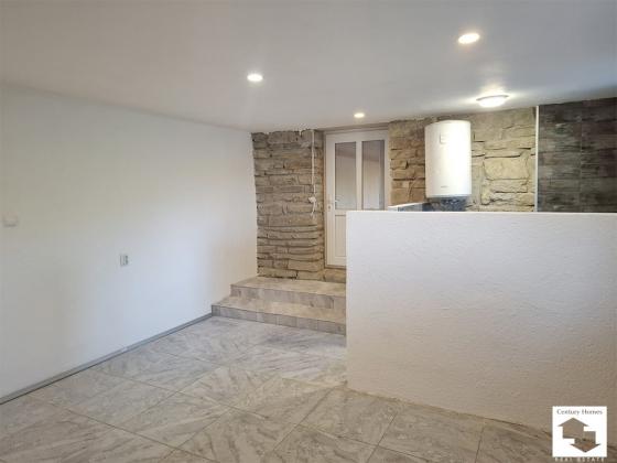 Image No.17-2 Bed House for sale