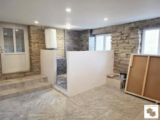 Image No.18-2 Bed House for sale