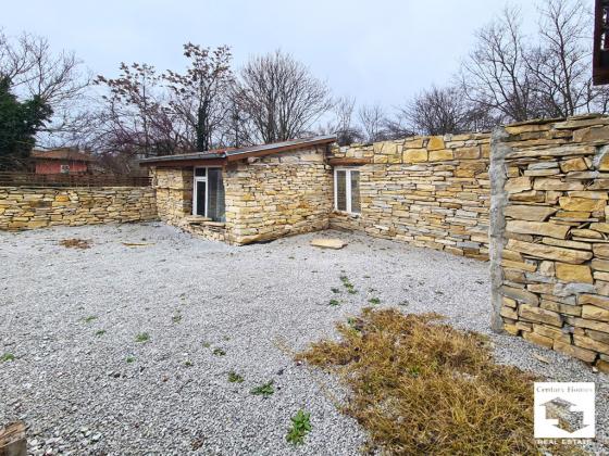 Image No.30-2 Bed House for sale