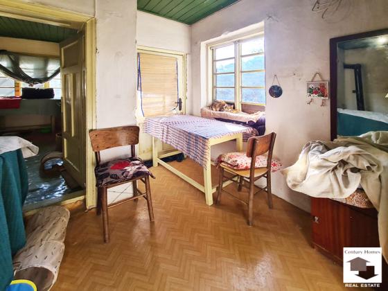 Image No.11-3 Bed House for sale