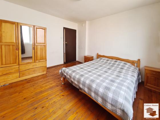 Image No.15-3 Bed House for sale