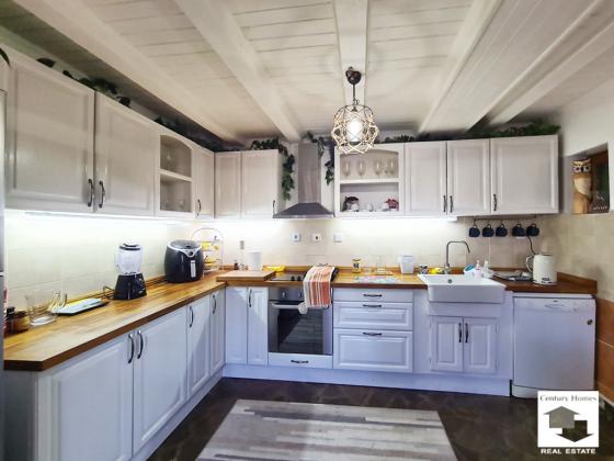 Image No.11-3 Bed House for sale