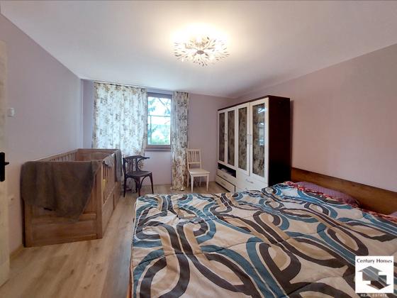 Image No.11-8 Bed House for sale