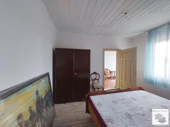 Image No.15-8 Bed House for sale