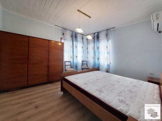 Image No.16-8 Bed House for sale