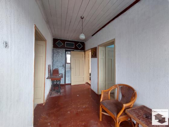 Image No.20-8 Bed House for sale