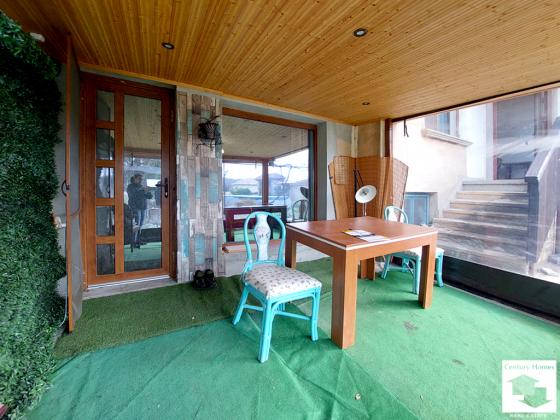 Image No.21-8 Bed House for sale