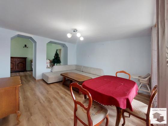 Image No.6-8 Bed House for sale