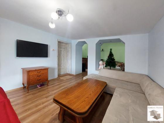 Image No.7-8 Bed House for sale