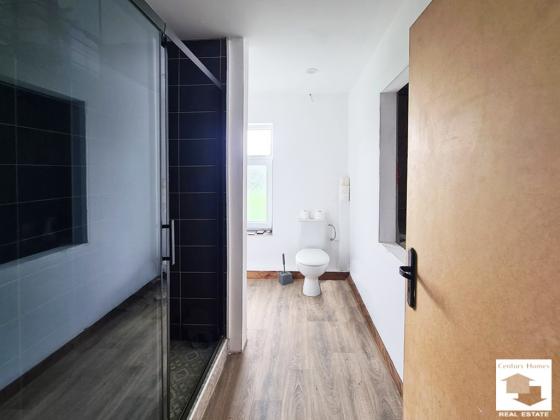 Image No.11-3 Bed House for sale