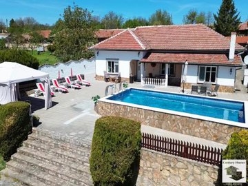 1 - Polski Trambesh, House