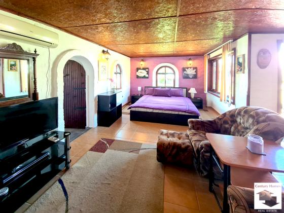 Image No.16-4 Bed House for sale
