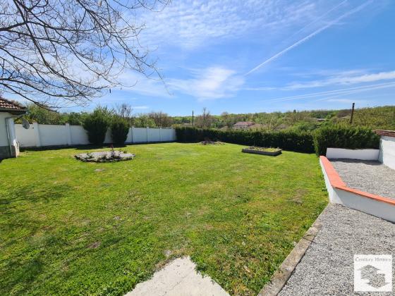 Image No.20-4 Bed House for sale