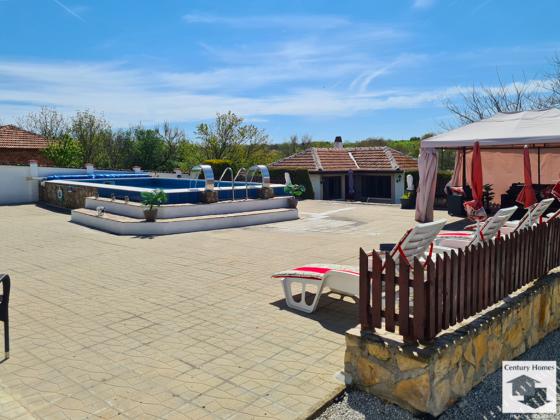 Image No.22-4 Bed House for sale