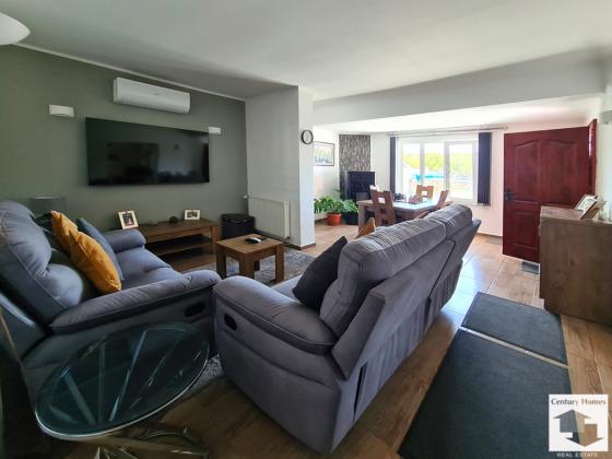 Image No.6-4 Bed House for sale