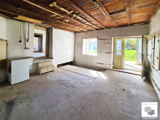 Image No.4-2 Bed House for sale