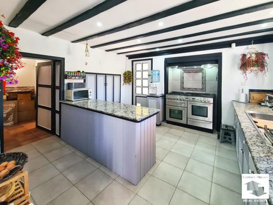 Image No.7-3 Bed House for sale