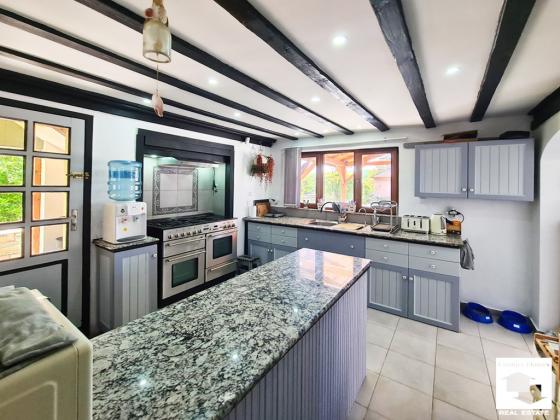 Image No.9-3 Bed House for sale