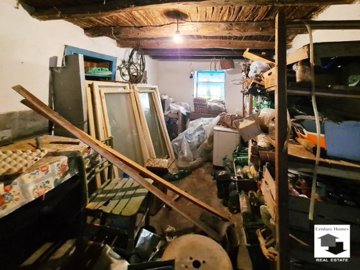 large1779097599