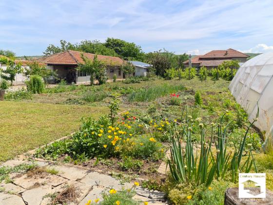 Image No.19-5 Bed House for sale