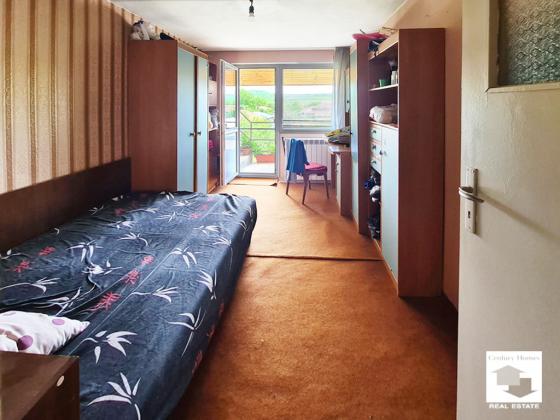 Image No.9-5 Bed House for sale