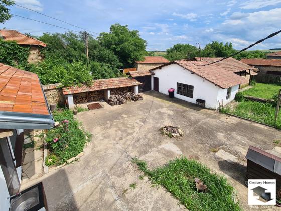 Image No.27-4 Bed House for sale