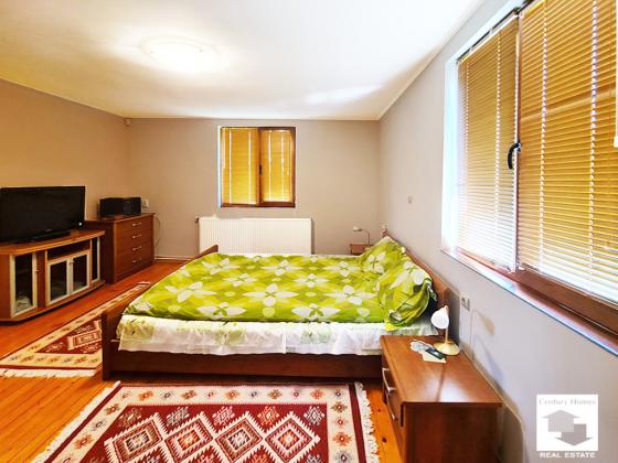 Image No.9-4 Bed House for sale
