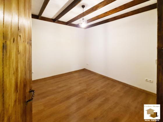 Image No.19-4 Bed House for sale