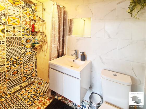 Image No.8-4 Bed House for sale