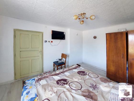 Image No.10-4 Bed House for sale