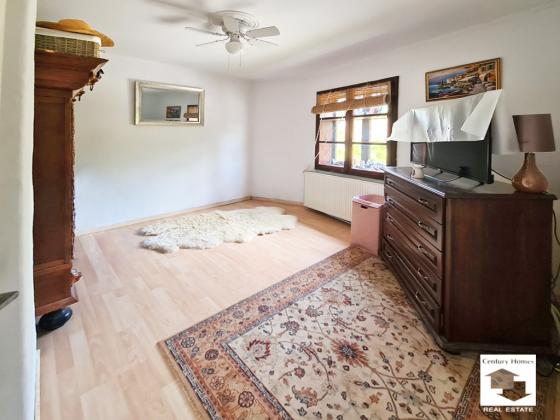 Image No.11-6 Bed House for sale