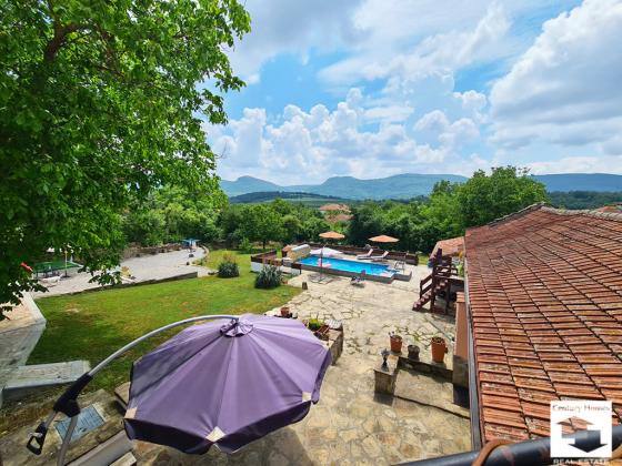 Image No.15-6 Bed House for sale