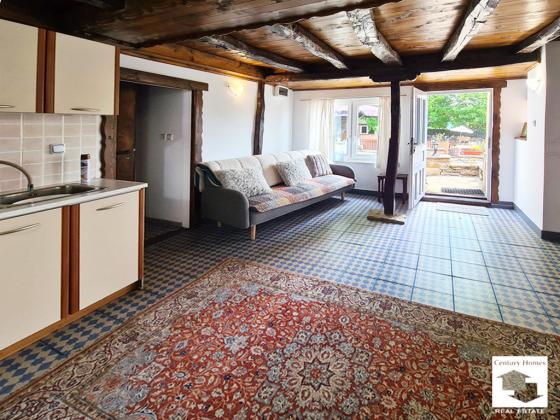 Image No.24-6 Bed House for sale