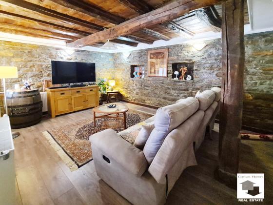 Image No.4-6 Bed House for sale