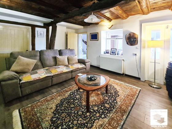 Image No.5-6 Bed House for sale