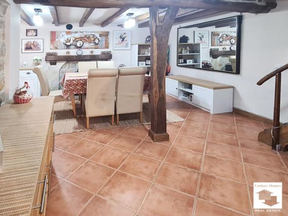 Image No.3-3 Bed House for sale