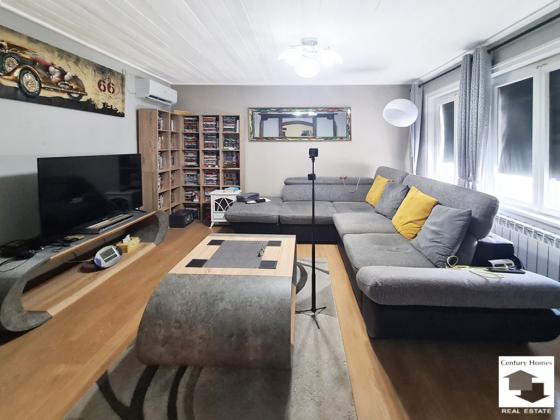 Image No.8-3 Bed House for sale