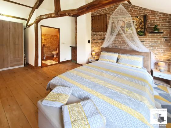 Image No.10-3 Bed House for sale