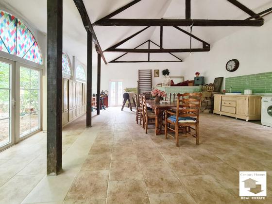 Image No.10-3 Bed House for sale